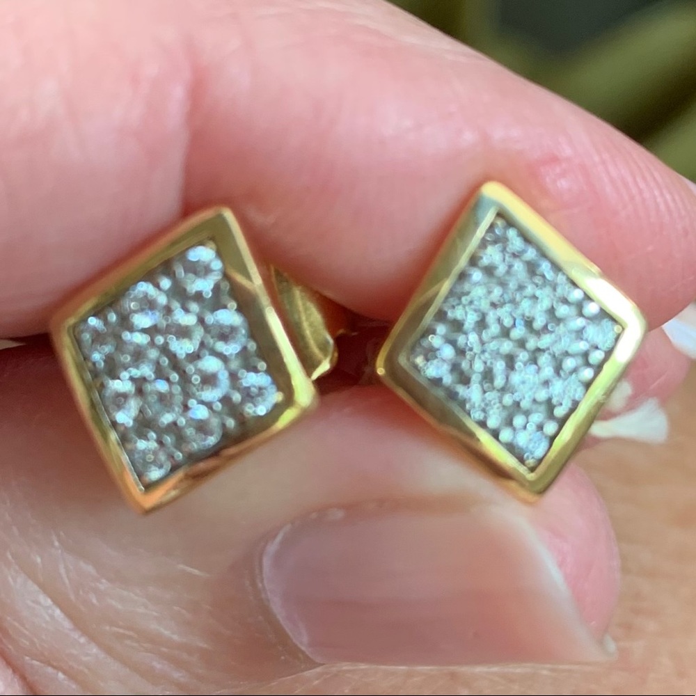 Sterling Silver/18K gold vermeil with white sapphires stud earrings